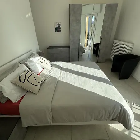 Casa Emilia 89 - Intero Con Self Check-in 奥扎诺-德尔艾米利亚